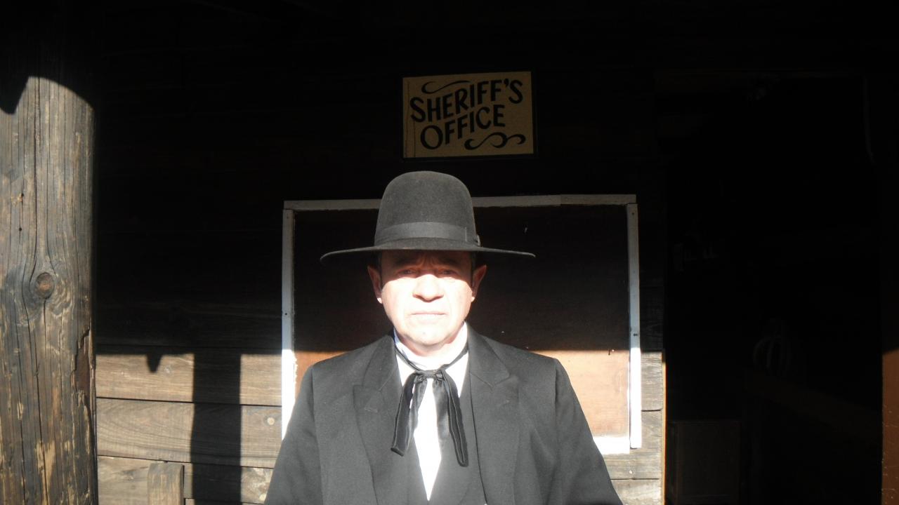 Jim la teigne  (official sheriff)