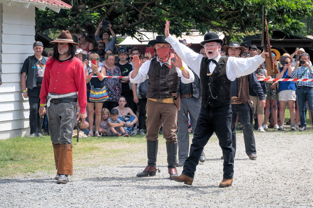 Joelle deshoux scene de rue samedi 11 